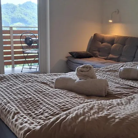 Apartmaji Bozicek شقة بوتْشيترتيك