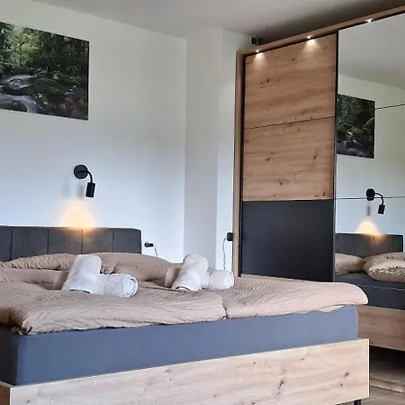 شقة Apartmaji Bozicek *