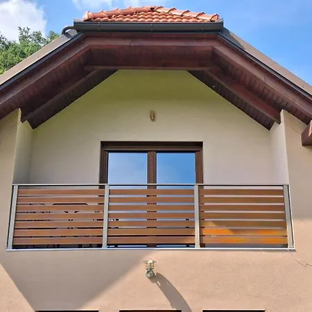 شقة Apartmaji Bozicek